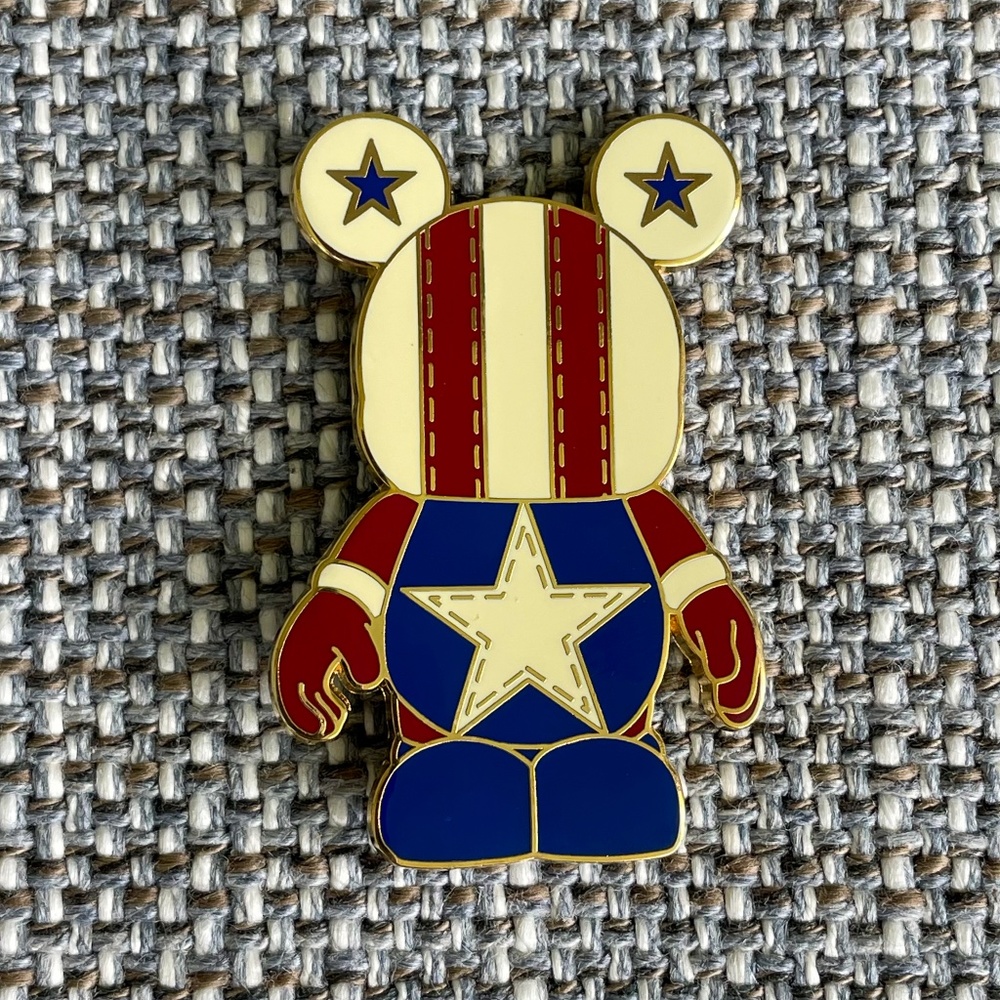 Americana Mickey Mouse Disney Vinylmation LE1500Figure/Pin Set - Trade City USA - Picture 6 of 12